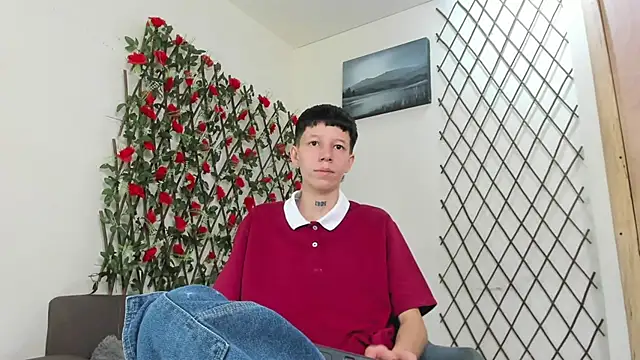 Snapshot of LiamBrown09 chatting on July 18, 7:39 pm LiamBrown09 online show from July 18, 7:39 pm