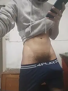 ColouredPapi online show from August 4, 2:37 am