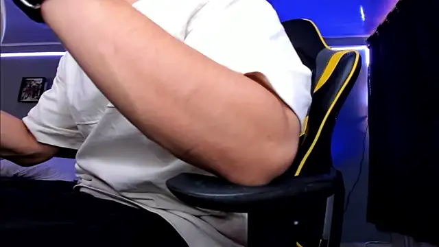 alexgiraldo   online show from October 12, 5:34 pm