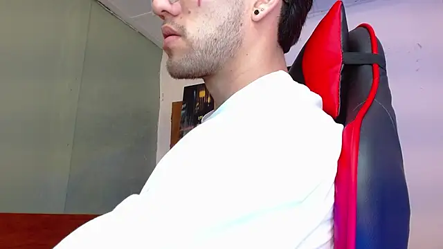 alexgiraldo   online show from June 3, 2:33 pm