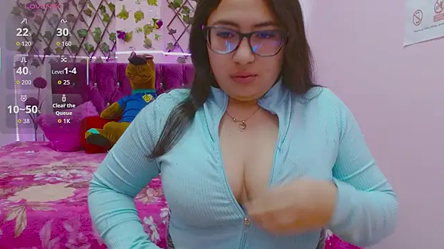 Snapshot of Estrella__sex chatting on September 19, 12:06 pm Estrella sex online show from September 19, 12:06 pm