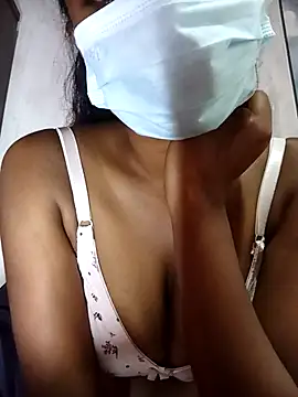 Snapshot of MickMicky chatting on September 18, 3:52 am MickMicky online show from September 18, 3:52 am