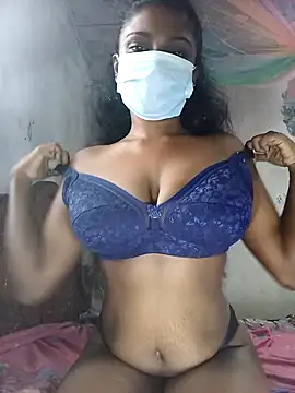 Snapshot of MickMicky chatting on November 1, 4:36 am MickMicky online show from November 1, 4:36 am