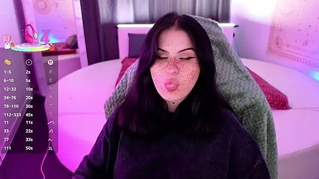 Snapshot of Dark_Shine chatting on October 19, 5:41 am Dark Shine online show from October 19, 5:41 am