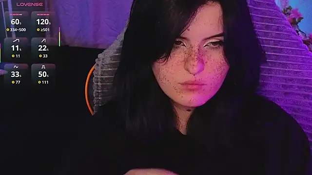 Snapshot of Dark_Shine chatting on November 3, 6:14 am Dark Shine online show from November 3, 6:14 am