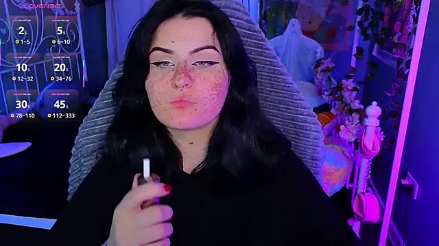 Snapshot of Dark_Shine chatting on November 4, 6:01 am Dark Shine online show from November 4, 6:01 am