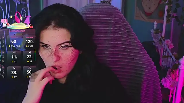 Snapshot of Dark_Shine chatting on November 15, 10:23 am Dark Shine online show from November 15, 10:23 am