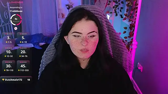 Snapshot of Dark_Shine chatting on November 29, 5:54 am Dark Shine online show from November 29, 5:54 am