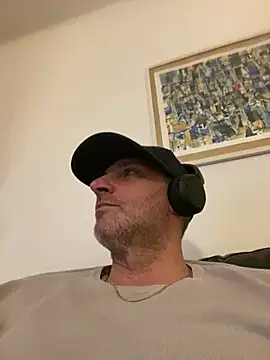Maurinho3005 online show from April 15, 10:10 pm