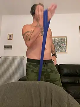 Maurinho3005 online show from May 14, 6:42 am