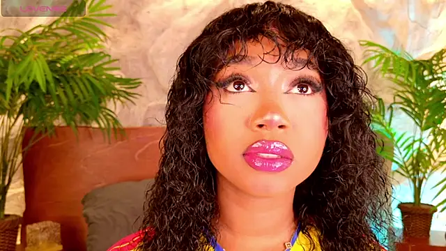 alisonn moon online show from June 17, 10:32 pm