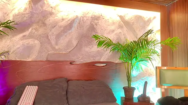 Snapshot of alisonn_moon chatting on August 1, 11:25 pm alisonn moon online show from August 1, 11:25 pm