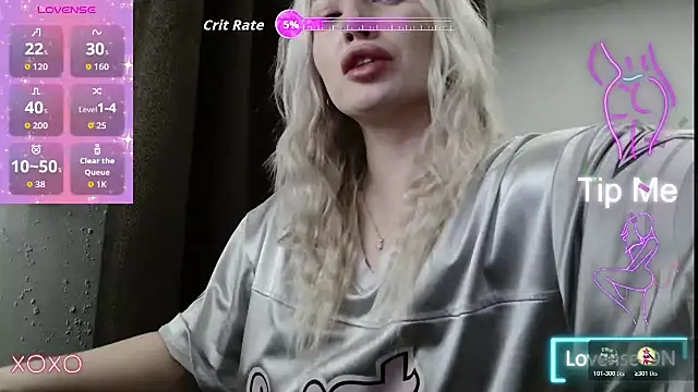 Snapshot of SpaceMarsi chatting on November 2, 5:15 pm SpaceMarsi online show from November 2, 5:15 pm