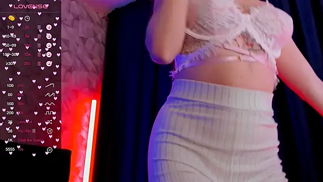 Snapshot of _ember_void_ chatting on November 30, 1:15 pm ember void online show from November 30, 1:15 pm