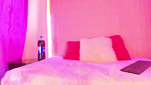 Snapshot of Baby_Kinky- chatting on September 18, 2:41 pm Baby Kinky- online show from September 18, 2:41 pm