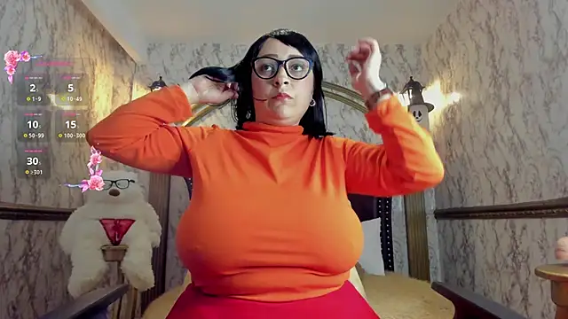 Snapshot of irenne_wilsonn chatting on October 23, 12:48 pm irenne wilsonn online show from October 23, 12:48 pm