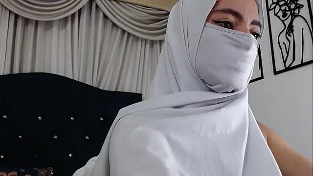 Snapshot of jade_nassar chatting on September 14, 11:37 pm jade nassar online show from September 14, 11:37 pm