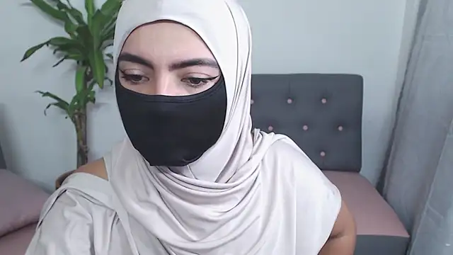 Snapshot of jade_nassar chatting on October 15, 8:42 pm jade nassar online show from October 15, 8:42 pm