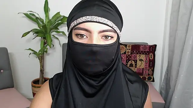 Snapshot of jade_nassar chatting on October 28, 12:19 pm jade nassar online show from October 28, 12:19 pm