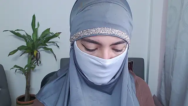 Snapshot of jade_nassar chatting on November 18, 12:42 pm jade nassar online show from November 18, 12:42 pm