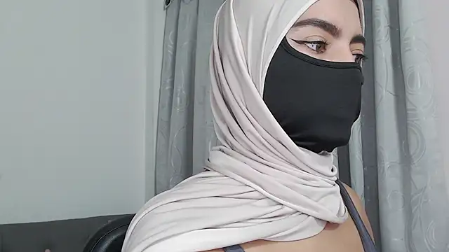 Snapshot of jade_nassar chatting on November 24, 9:03 pm jade nassar online show from November 24, 9:03 pm