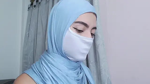 Snapshot of jade_nassar chatting on December 18, 12:06 am jade nassar online show from December 18, 12:06 am