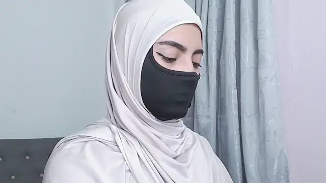 Snapshot of jade_nassar chatting on December 18, 9:10 pm jade nassar online show from December 18, 9:10 pm