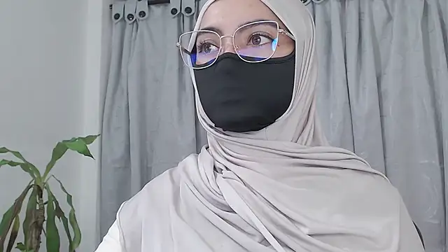 jade nassar online show from March 7, 11:57 pm