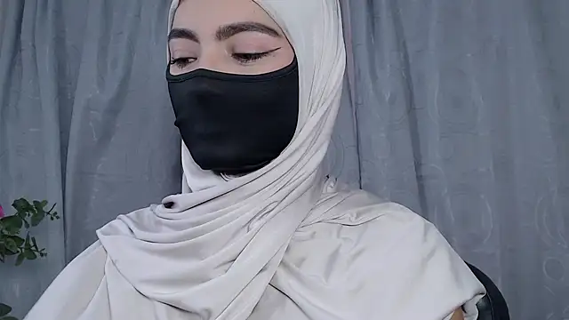 jade nassar online show from July 29, 8:40 pm