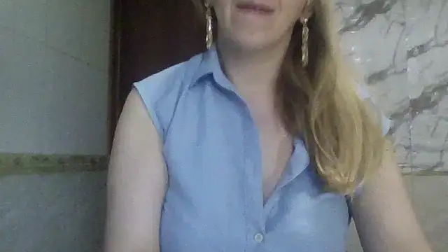 MiyaHottie online show from June 4, 4:29 am