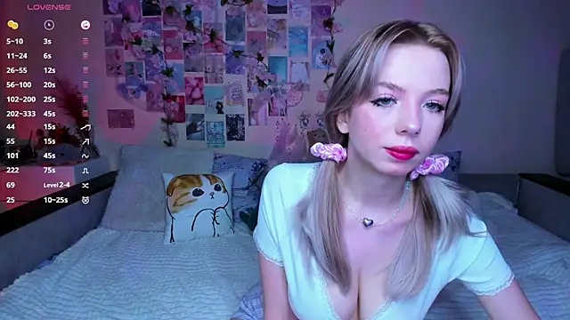 CortneyCane online show from November 28, 7:27 pm