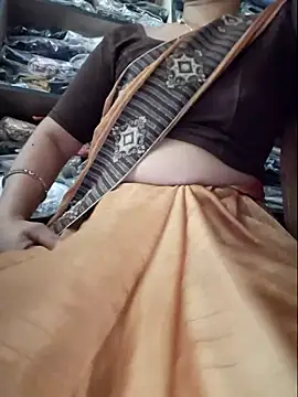 indianhotwife639 online show from September 15, 8:03 am