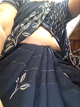 indianhotwife639 online show from March 6, 7:05 am