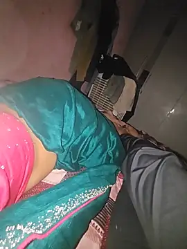 Snapshot of indianhotwife639 chatting on July 18, 6:45 pm indianhotwife639 online show from July 18, 6:45 pm
