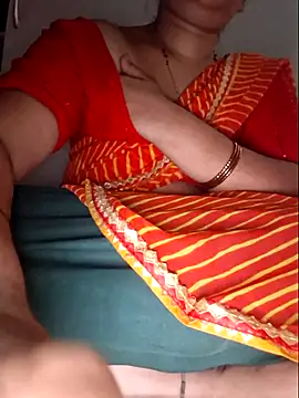 Snapshot of indianhotwife639 chatting on July 25, 5:43 pm indianhotwife639 online show from July 25, 5:43 pm