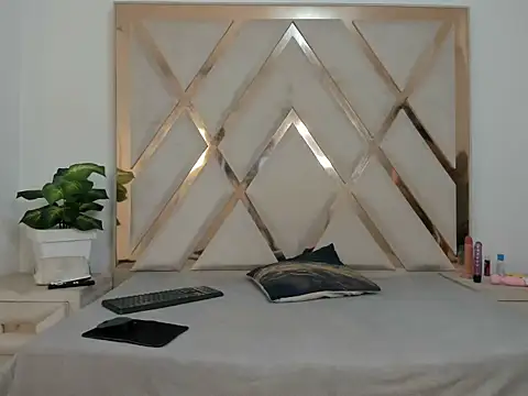 arielasm online show from September 28, 1:05 pm