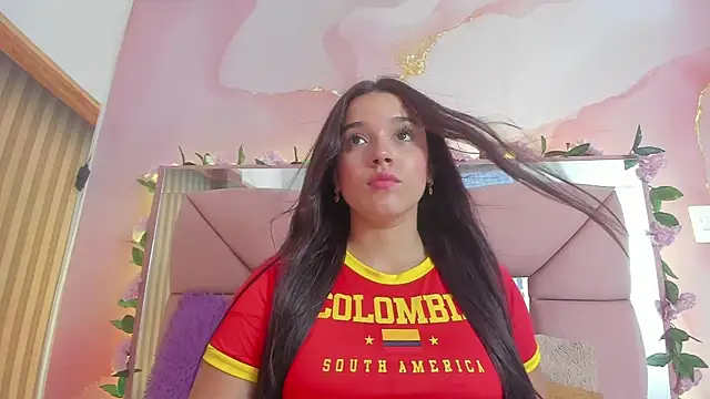 Snapshot of Mila_grace_ chatting on July 7, 6:34 pm Mila grace online show from July 7, 6:34 pm