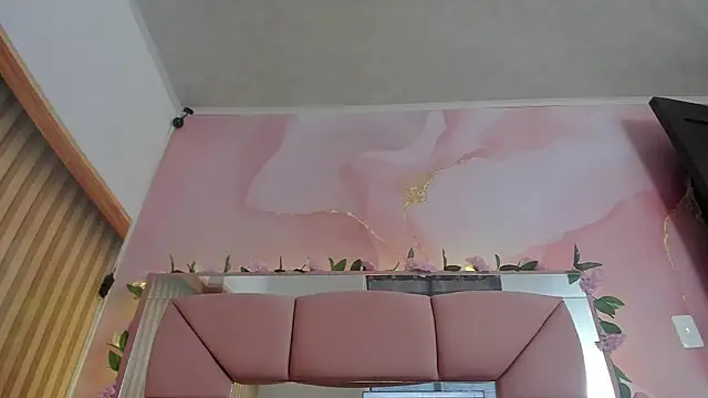 Snapshot of Mila_grace_ chatting on July 21, 6:21 pm Mila grace online show from July 21, 6:21 pm