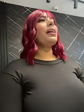 Snapshot of MaddyGray_ chatting on December 1, 7:08 pm MaddyGray online show from December 1, 7:08 pm