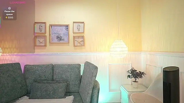 LoonaNyx online show from November 3, 11:33 am