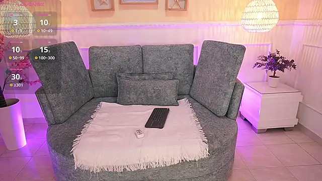 LoonaNyx online show from November 10, 11:42 am