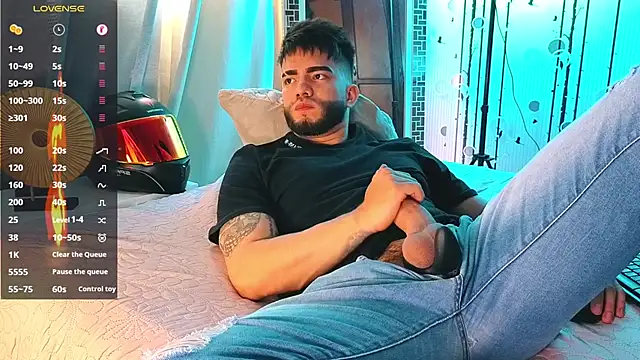 Snapshot of King_Draven3 chatting on November 7, 7:25 pm King Draven3 online show from November 7, 7:25 pm