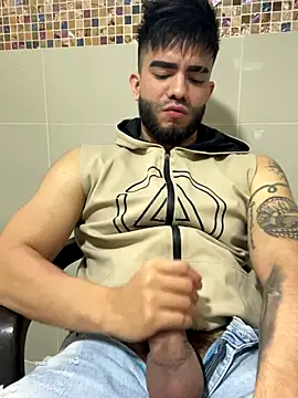 Snapshot of King_Draven3 chatting on November 25, 12:49 pm King Draven3 online show from November 25, 12:49 pm