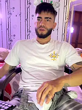 Snapshot of King_Draven3 chatting on November 26, 8:32 pm King Draven3 online show from November 26, 8:32 pm