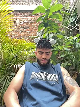 Snapshot of King_Draven3 chatting on November 28, 7:16 pm King Draven3 online show from November 28, 7:16 pm