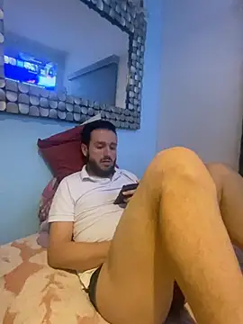 Snapshot of Alexitho25 chatting on July 22, 9:45 am Alexitho25 online show from July 22, 9:45 am