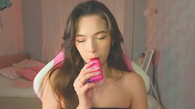 Snapshot of yuna_sunshy chatting on October 25, 11:43 pm yuna sunshy online show from October 25, 11:43 pm