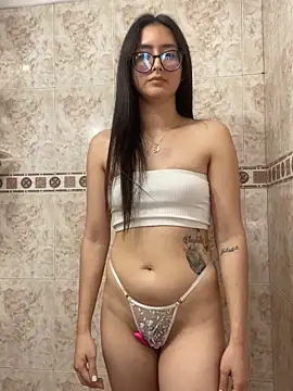 Snapshot of Just_Isaa chatting on September 18, 12:34 am Just Isaa online show from September 18, 12:34 am