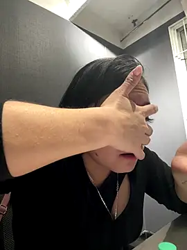 Emily Rivers  online show from November 27, 12:29 pm