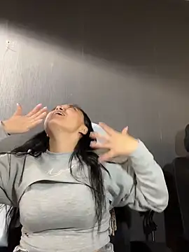 Emily Rivers  online show from February 20, 1:44 pm